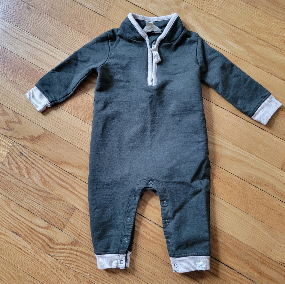 NWOT Burt's Bees Charcoal Gray Kids Footie